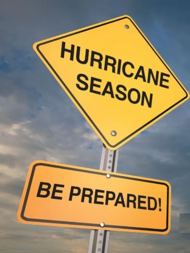 Read more about the article Hurricanes and Evacuation plan: What it Teaches About Emergency Financial Planning