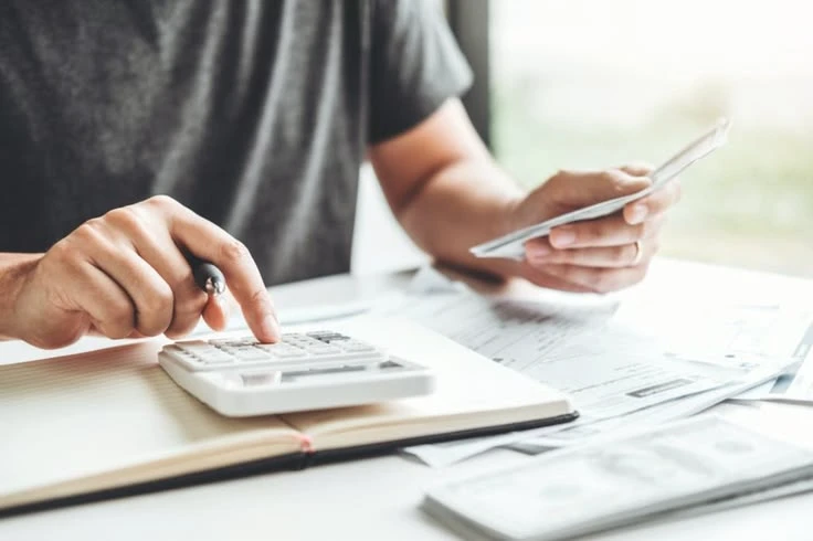 Last Chance This Fall Semester: What to Do With Your Leftover 529 Contribution Room Calculating remaining 529 contribution room after fall semester tuition to meet the December 31 state tax deduction deadline.